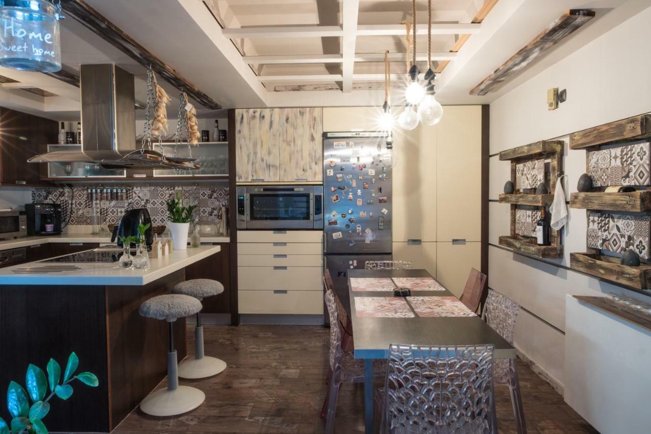 Relux Suite Agios Nikolaos  Ngoại thất bức ảnh